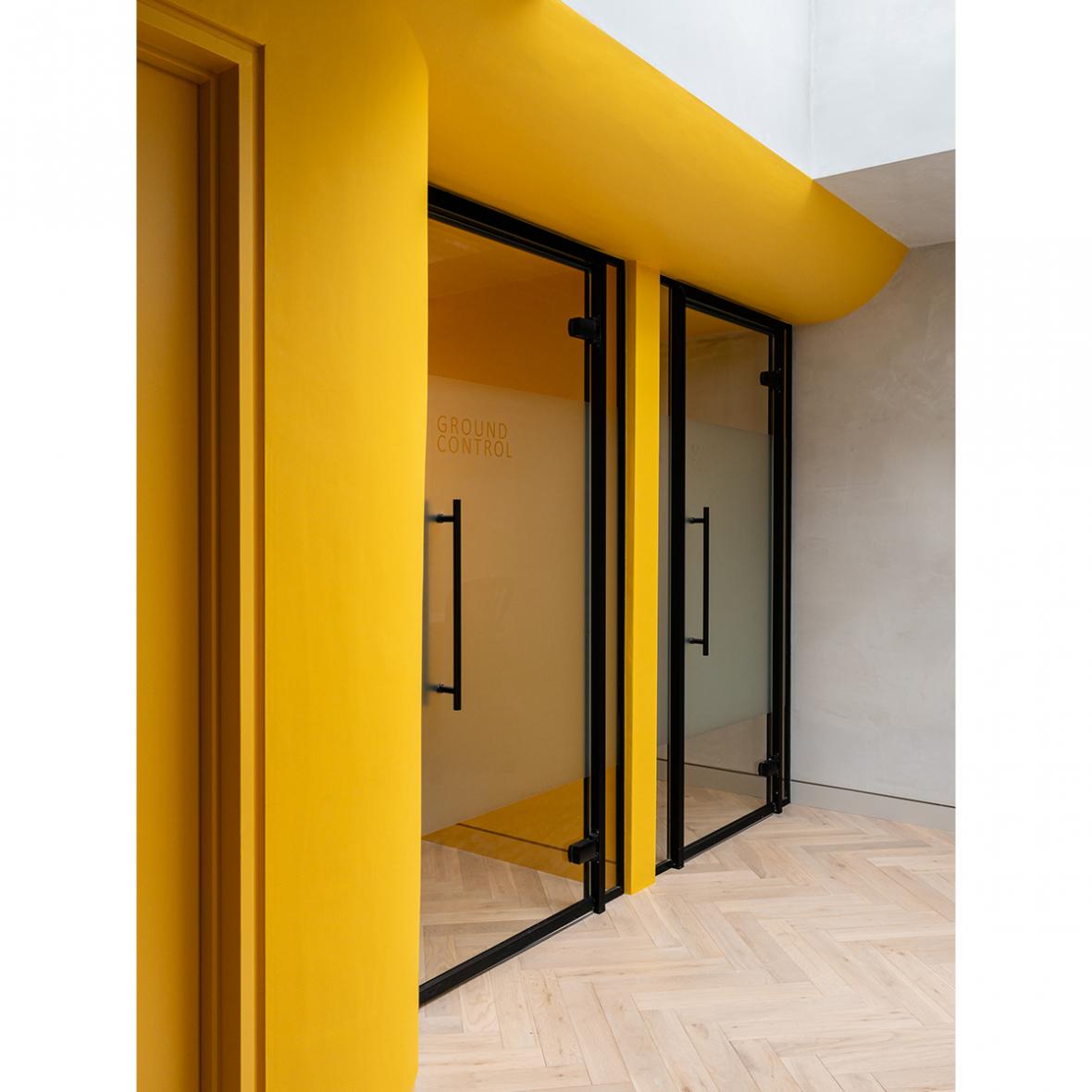 <img src="WEBSITE - (8052)_006.jpg" alt="ROSTRUM - converted warehouse and office fit out in Covent Garden by PLANSTUDIO ARCHITECTURE"/>