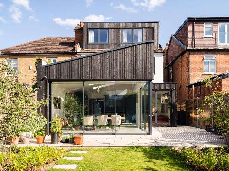 <img src="WEBSITE - (675)_001.jpg" alt="PLANSTUDIO - award winning, RIBA chartered east London residential architect"/>