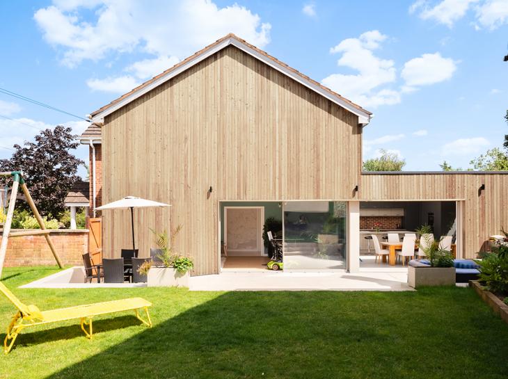 <img src="WEBSITE - (687)_001.jpg" alt="PLANSTUDIO - award winning, RIBA chartered east London residential architect"/>